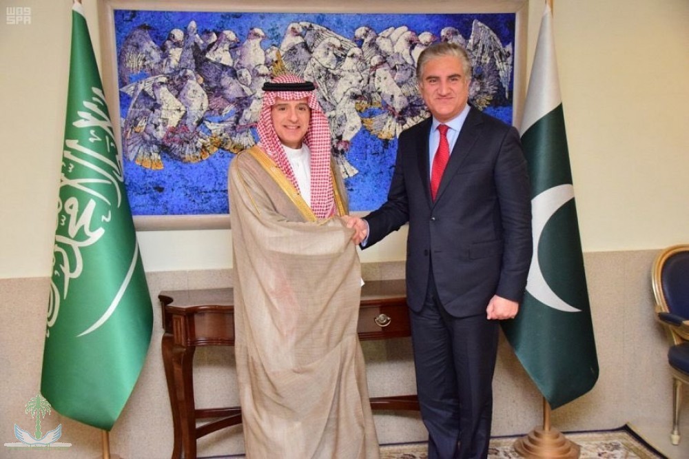 الجبير يزور باكستان ويستعرض العلاقات الثنائية بين البلدين مع المسؤولين الباكستانيين