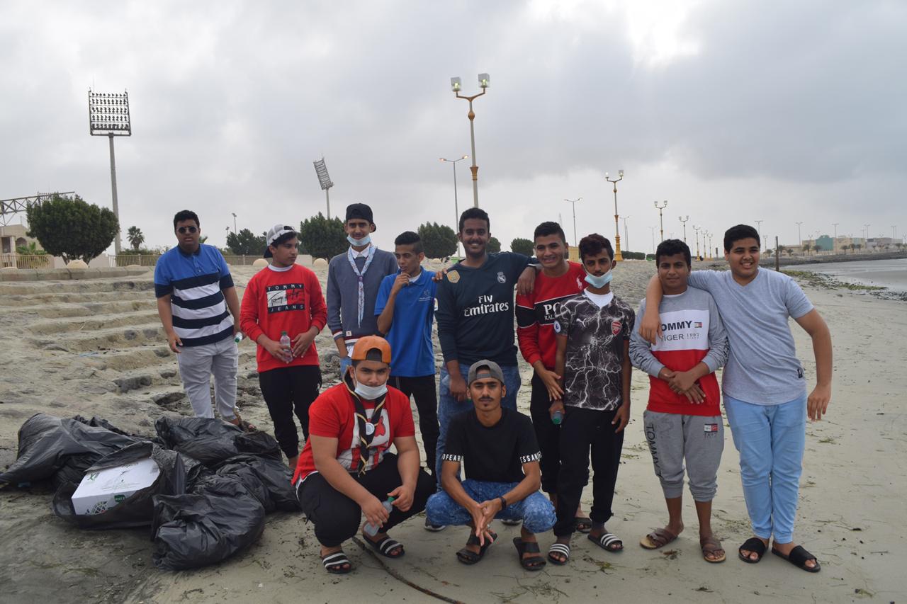 مكتب جازان ينفذ برنامج خدمة البيئة  ( نظافة الشاطئ  ) بالتعاون مع جهات حكومية