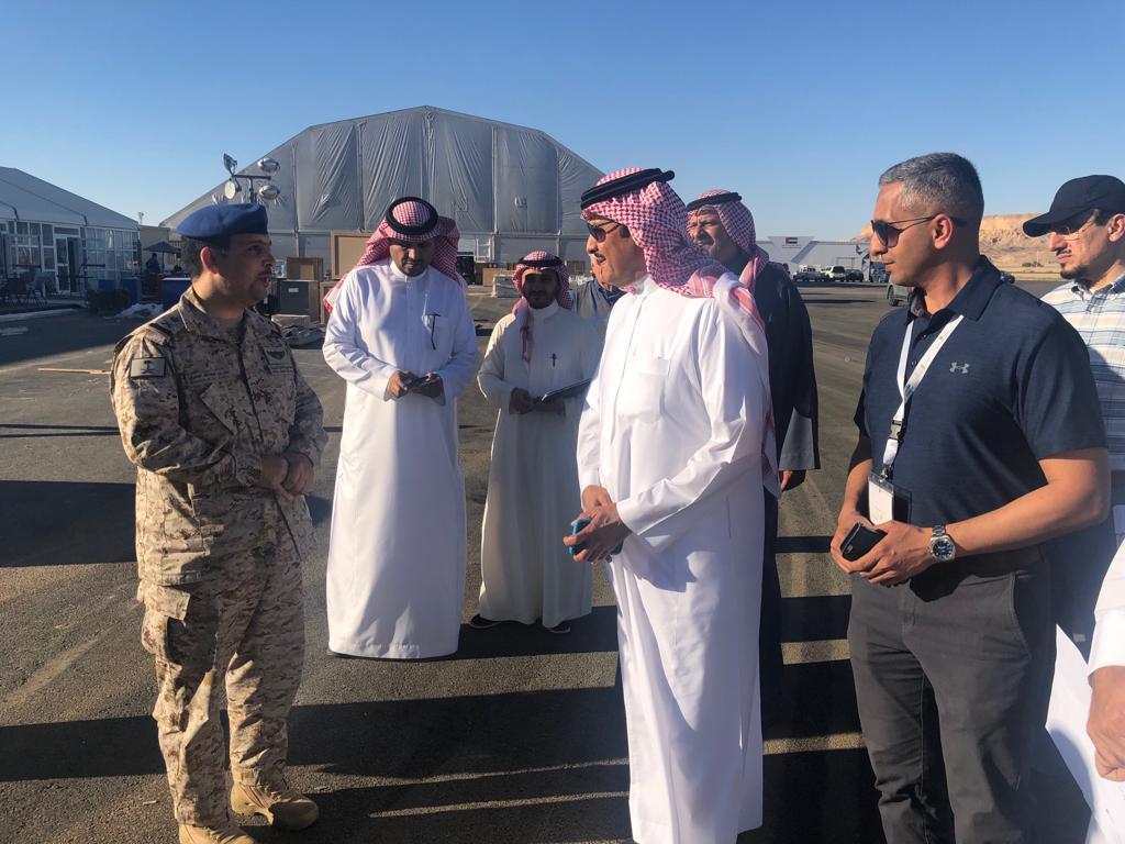سلطان بن سلمان يقف ميدانياً على استعدادات المعرض السعودي الدولي للطيران