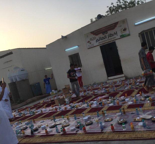 “لقيا فرح التطوعي” ينفذ مشروع إفطار صائم في محافظتي ضمد وأبوعريش