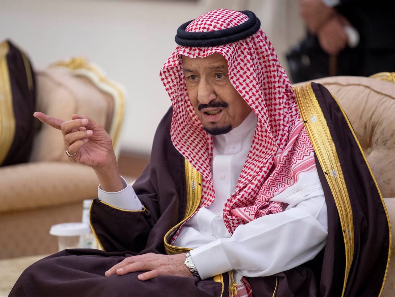 “الخارجية”: الملك سلمان يدعو لعقد قمتين خليجية وعربية طارئة في مكة المكرمة