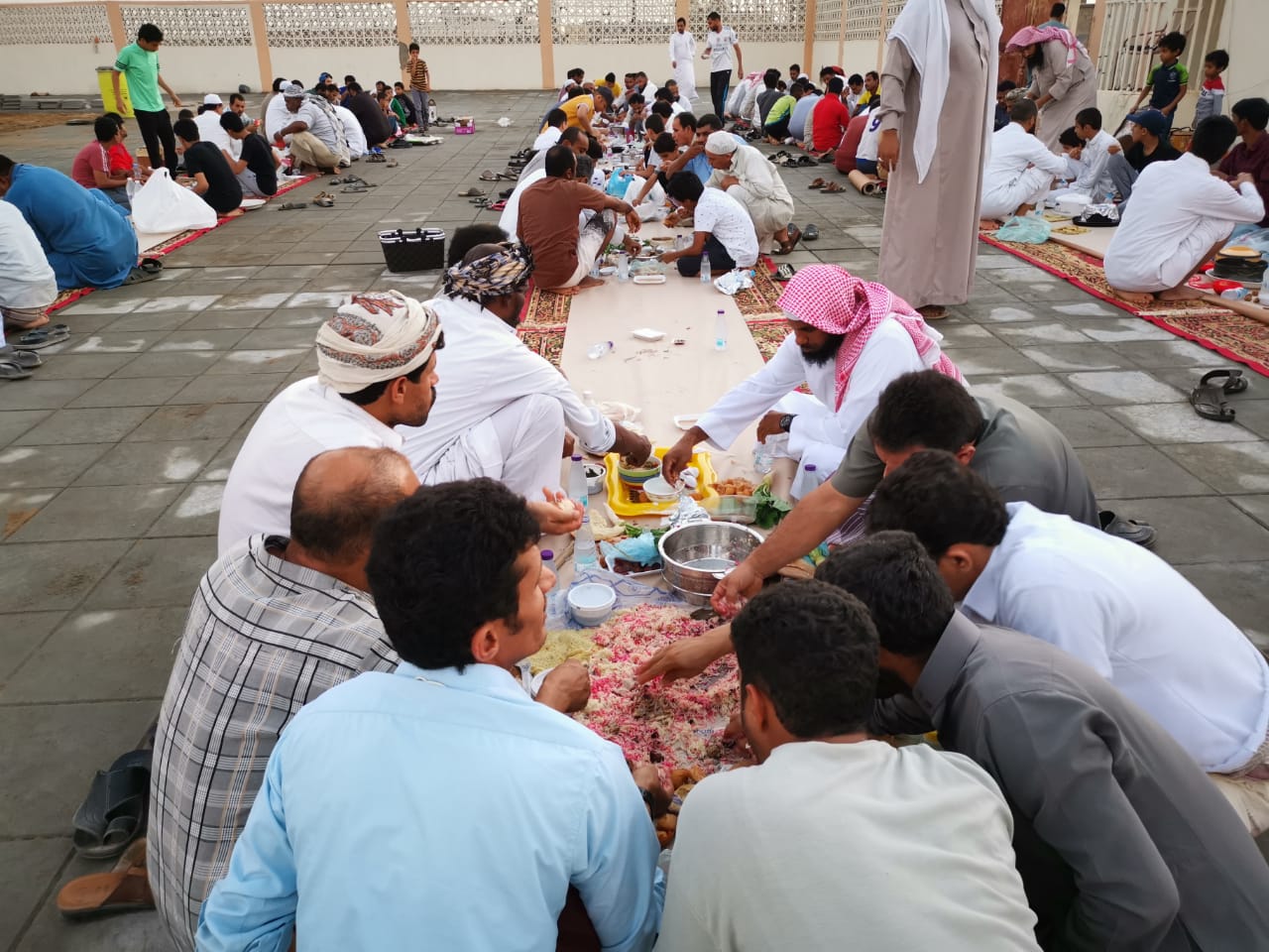 إفطار جماعي سنوي بقرية الطاهرية