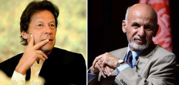 رئيس الوزراء الباكستاني والرئيس الأفغاني يبحثان عملية السلام