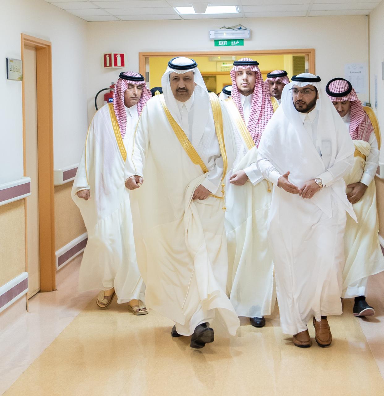 سمو ‏أمير الباحة يعايد المرضى المنومين بمستشفى الملك فهد بالمنطقة
