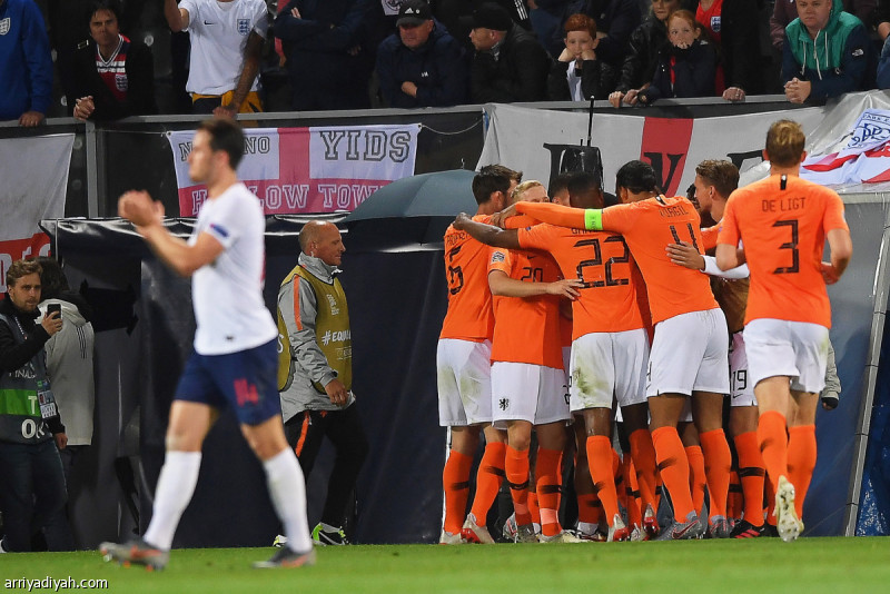 هولندا تقصي إنجلترا وتواجه البرتغال في النهائي الأوروبي