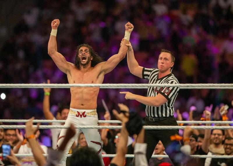 الشهيل يفجر مفاجأة بتحقيق لقب الحدث الرئيسي في نزال «سوبر شوداون» الأكبر بمنافسات << WWE >>