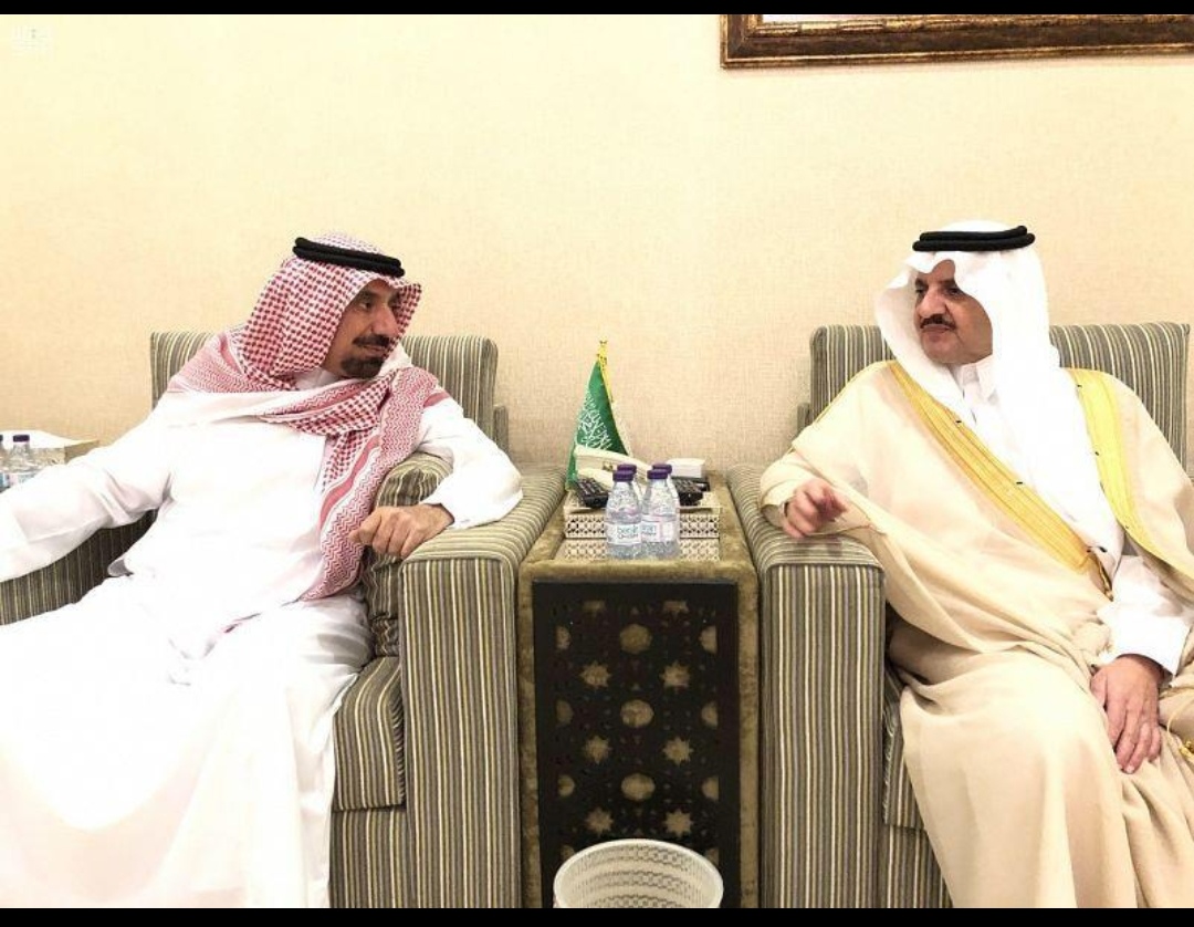 بالصور: أمير نجران يستقبل المعزين في وفاة الأمير محمد بن متعب