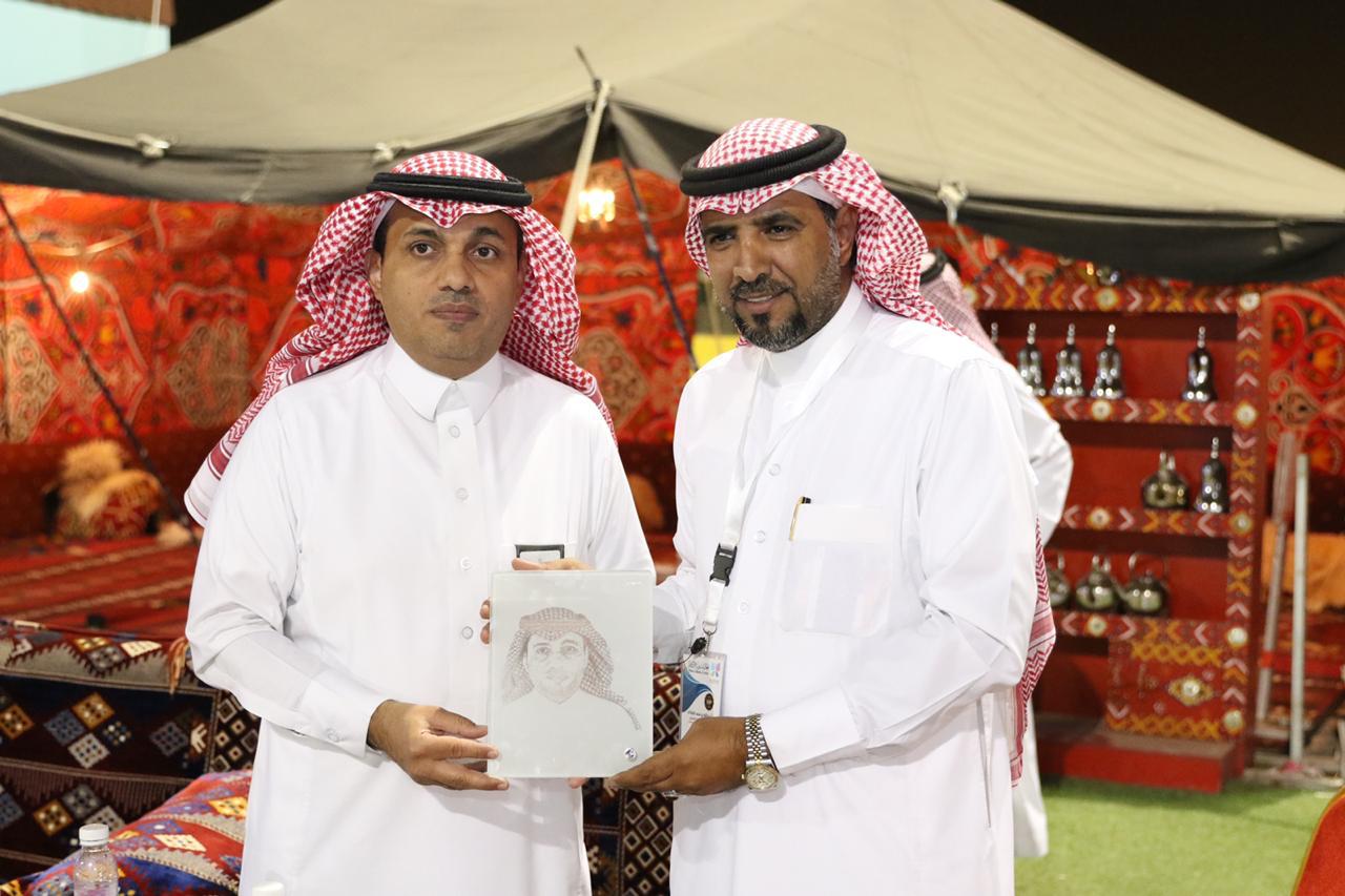 مدير سياحة الباحة : يزور فعاليات وسام البادية ويشيد بالاقبال 