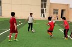 نادي الحي بابتدائية طارق بن زياد يفتتح أكاديمية كرة القدم للبراعم 