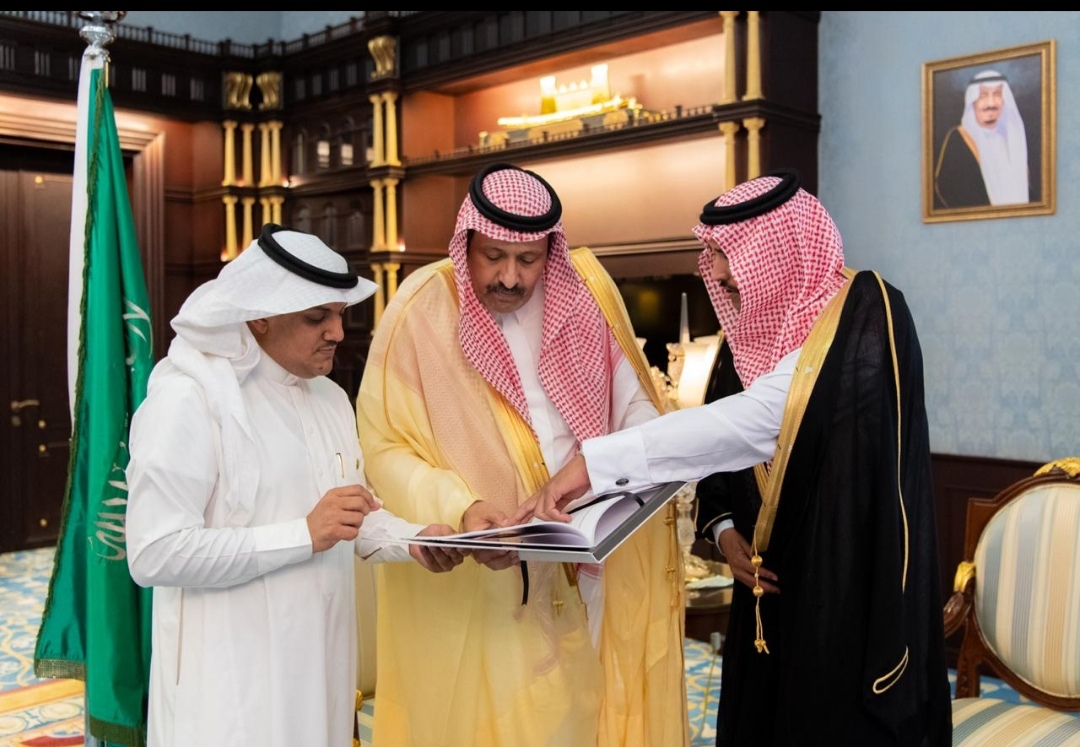 أمير منطقة الباحة يستقبل مدير عام فرع صندوق التنمية الزراعية بالمنطقة