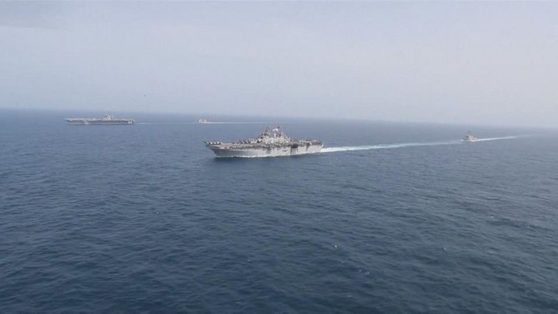 الأسطول الخامس الأمريكي يعلن البحث عن بحّار أمريكي مفقود في بحر العرب