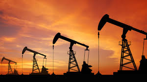 أسعار النفط ترتفع بأكثر من دولار للبرميل بدعم من توقعات خفض الإنتاج
