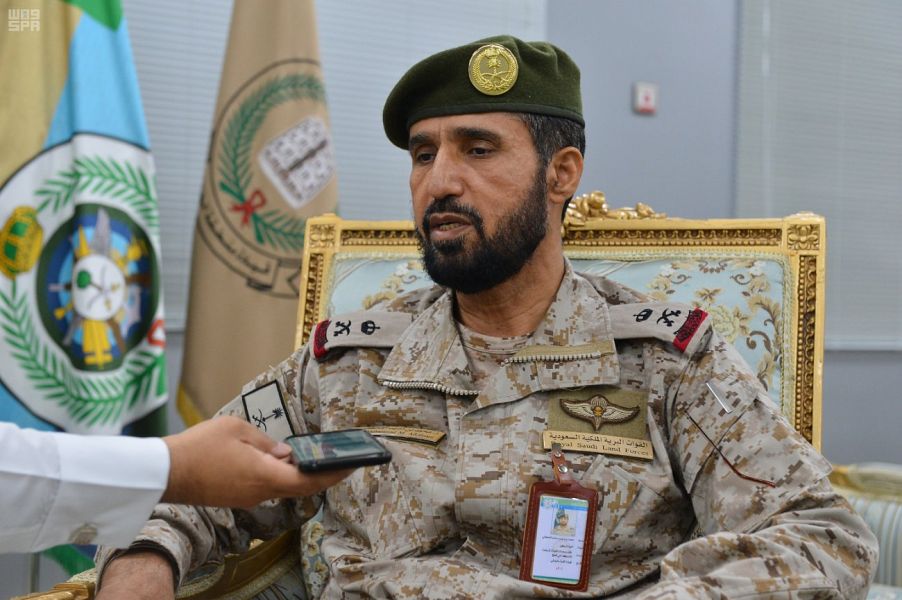 قائد وحدات القوات المسلحة المشاركة بمهمة الحج لهذا العام يهنئ القيادة بعيد الأضحى المبارك
