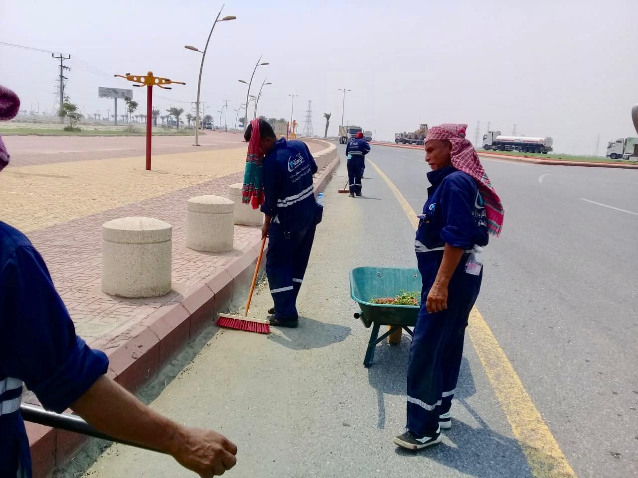 بلدية الدرب تطلق حملة نظافة على أنحاء متفرقة من المحافظة