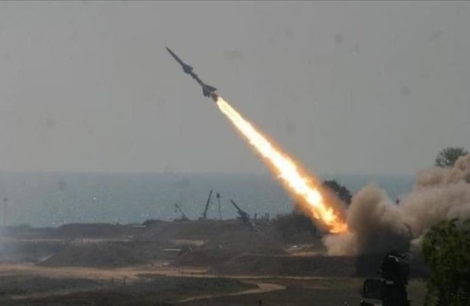 الدفاعات السعودية تعترض 3 صواريخ باليستية باتجاه نجران