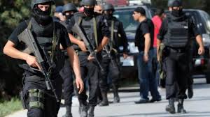 الأمن التونسي يوقف 25 مهاجرًا غير شرعي