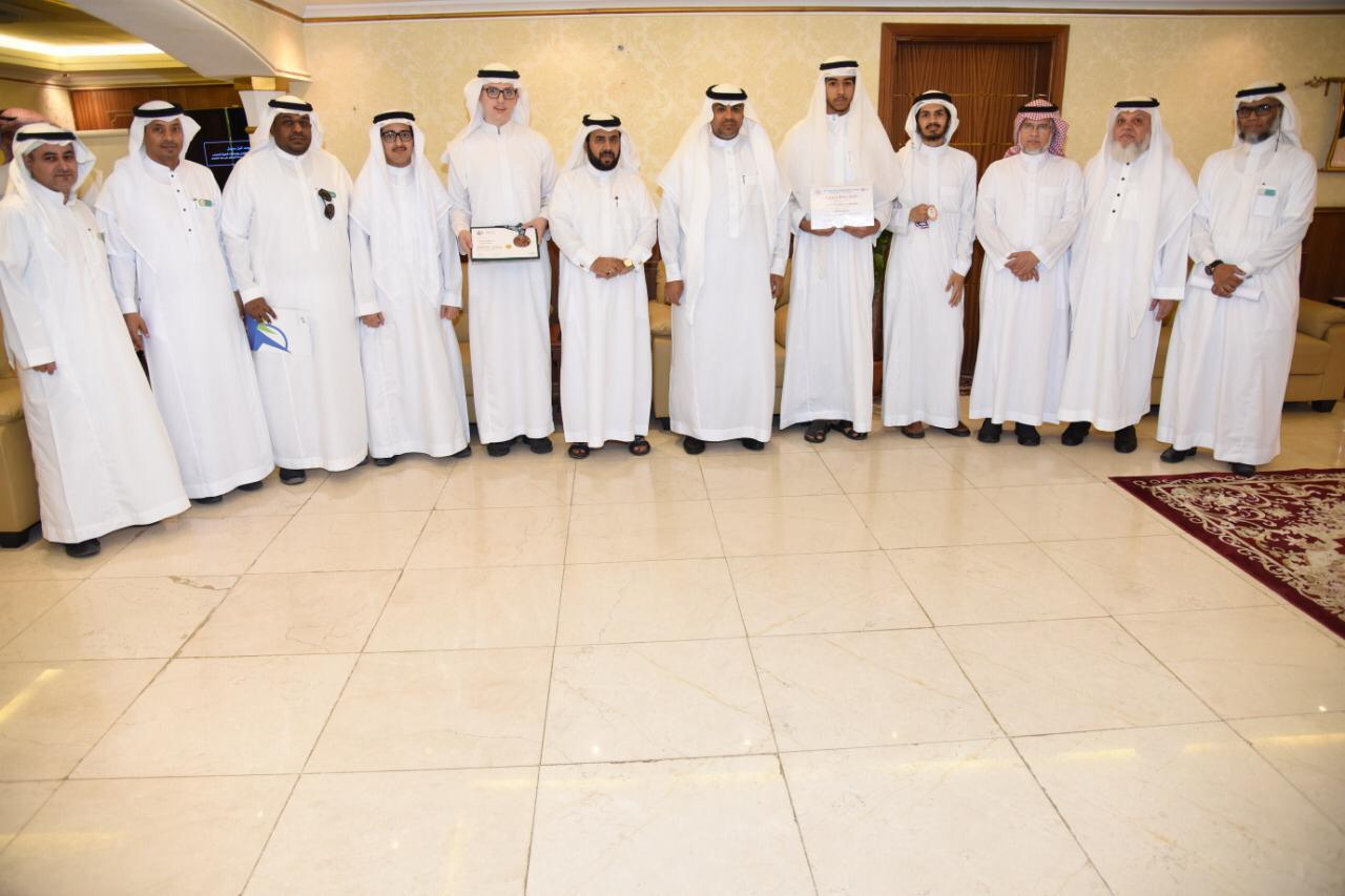 6 طلاب وطالبة من تعليم مكة يُشاركون في أُولمبياد الرياضيات السابع والفيزياء الثالث بدولة عمان