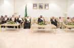 سمو الأمير محمد بن عبدالعزيز يستقبل أهالي المنطقة