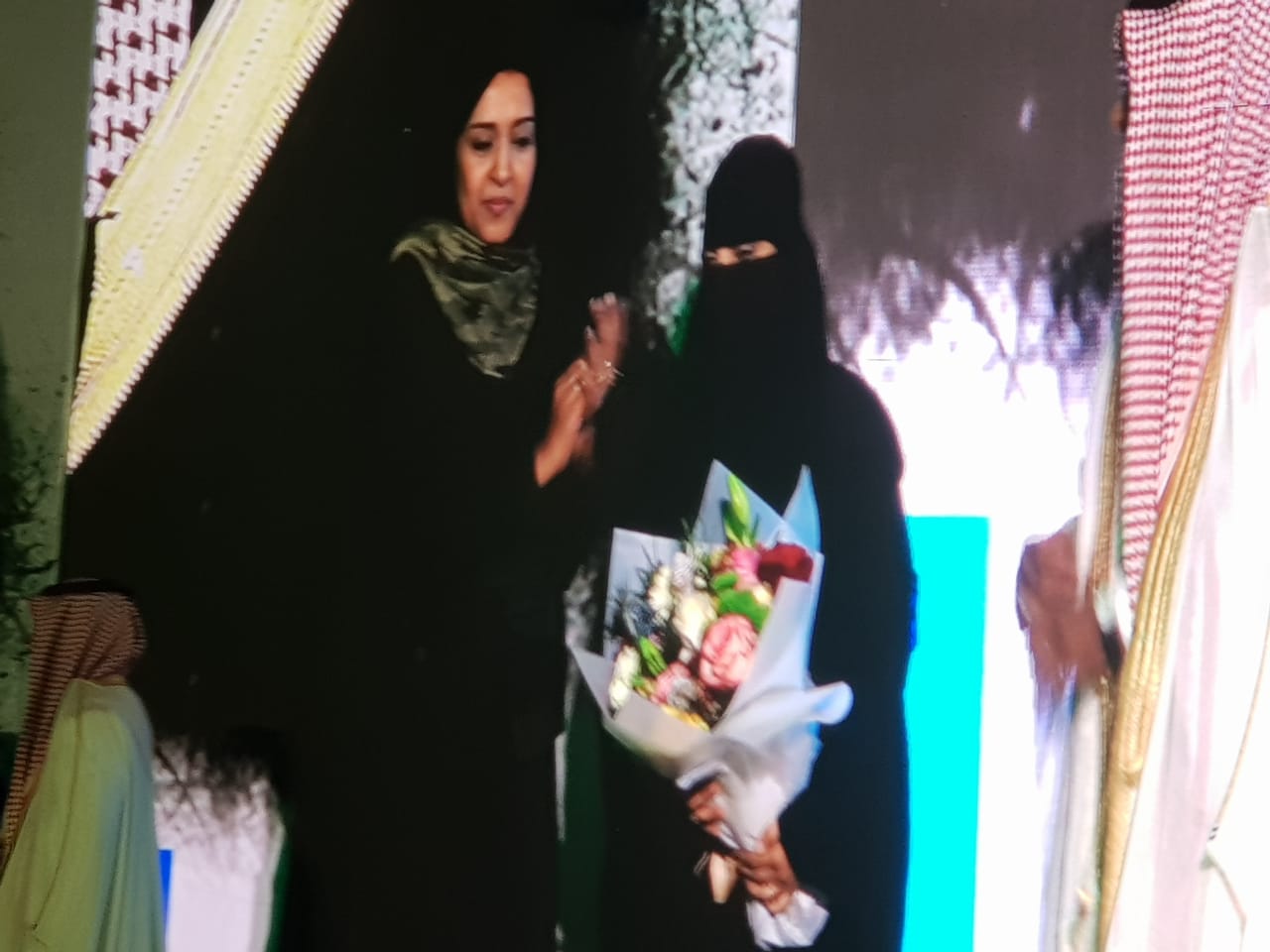 النعمي تشّكر القيادة لدعْم وتمكين المرأة السعودية بمسرح جازان الأدبي