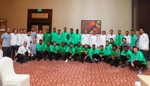 الفيصل يلتقي لاعبي المنتخب السعودي الأول لكرة القدم