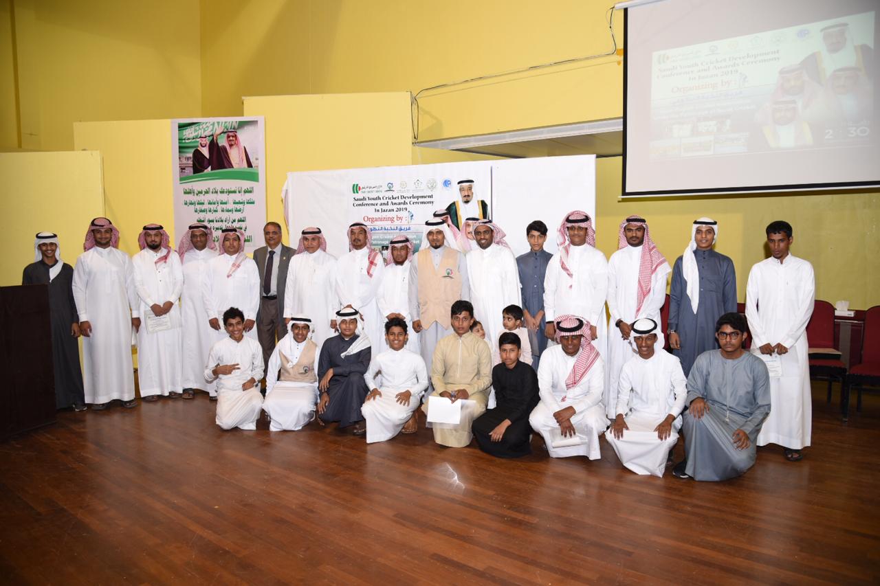 المركز السعودي للكريكيت يكرم فريق النخبة التطوعي