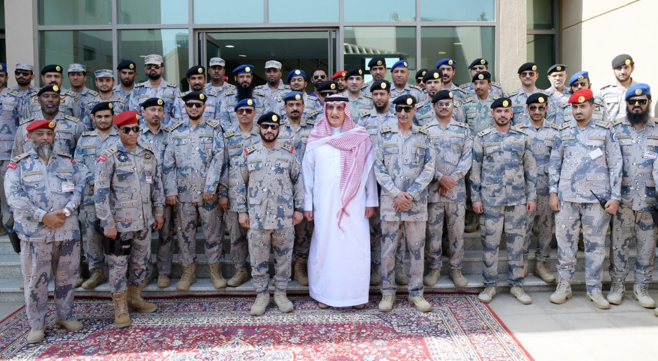 سمو الأمير محمد بن ناصر يتفقد قيادة حرس الحدود بجازان