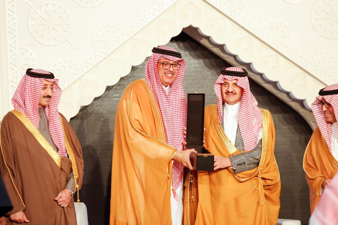 أمير الشرقية يكرّم أرامكو لحصولها على جائزة الملتقى العربي الثاني للأمن السياحي