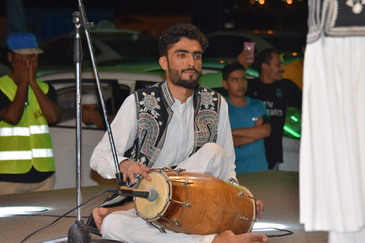 فرقة شعبية باكستانية تُشارك في إحتفالية اليوبيل الذهبي لمنظمة التعاون الإسلامي