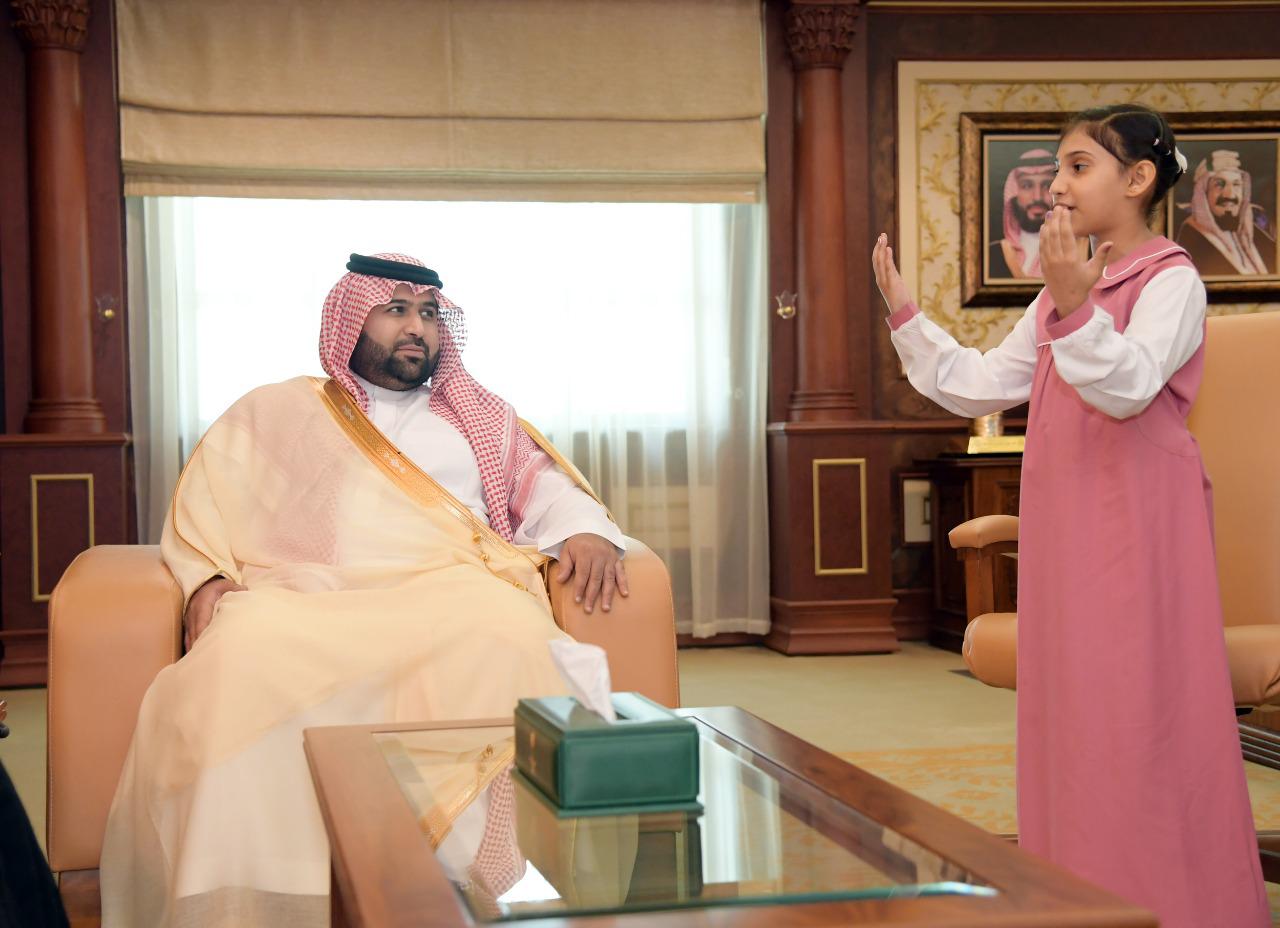 الأمير محمد بن عبدالعزيز يستقبل مدير ومنسوبي وطلاب تعليم جازان