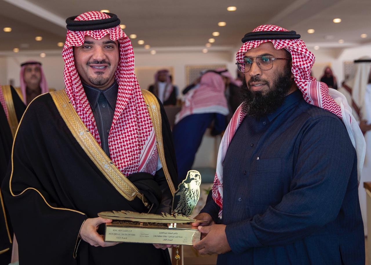 وزير الداخلية الأمير عبدالعزيز بن سعود يرعى الحفل الختامي لمهرجان الصقور