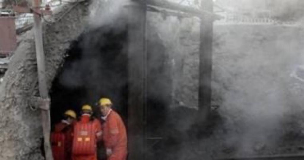 إنقاذ 13 عاملاً حوصروا بمنجم لأكثر من 80 ساعة جنوب غربي الصين