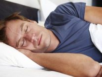 الأشخاص الذين ينامون أكثر من تسع ساعات الأكثر عرضة للجلطة الدماغية
