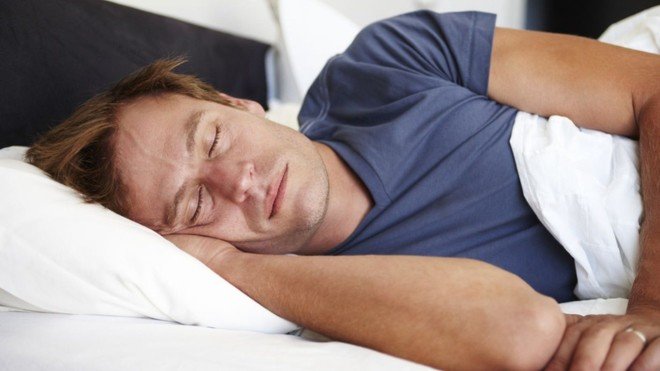 الأشخاص الذين ينامون أكثر من تسع ساعات الأكثر عرضة للجلطة الدماغية