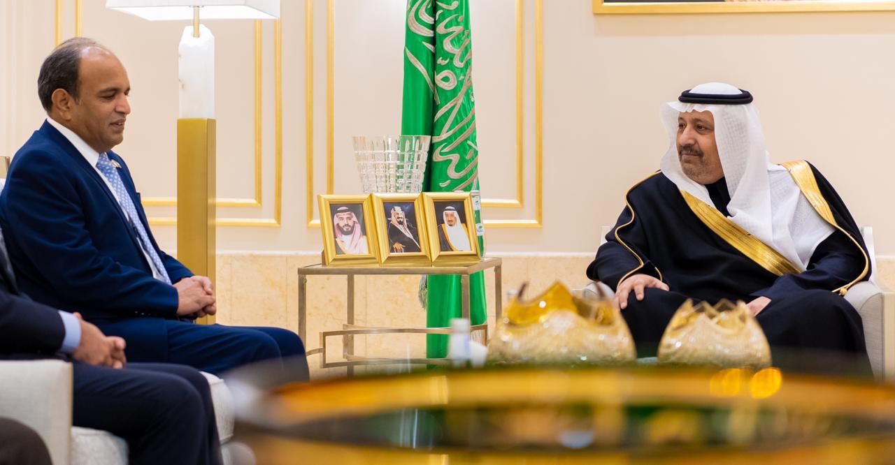 الأمير حسام بن سعود يستقبل القنصل العام لجمهورية باكستان