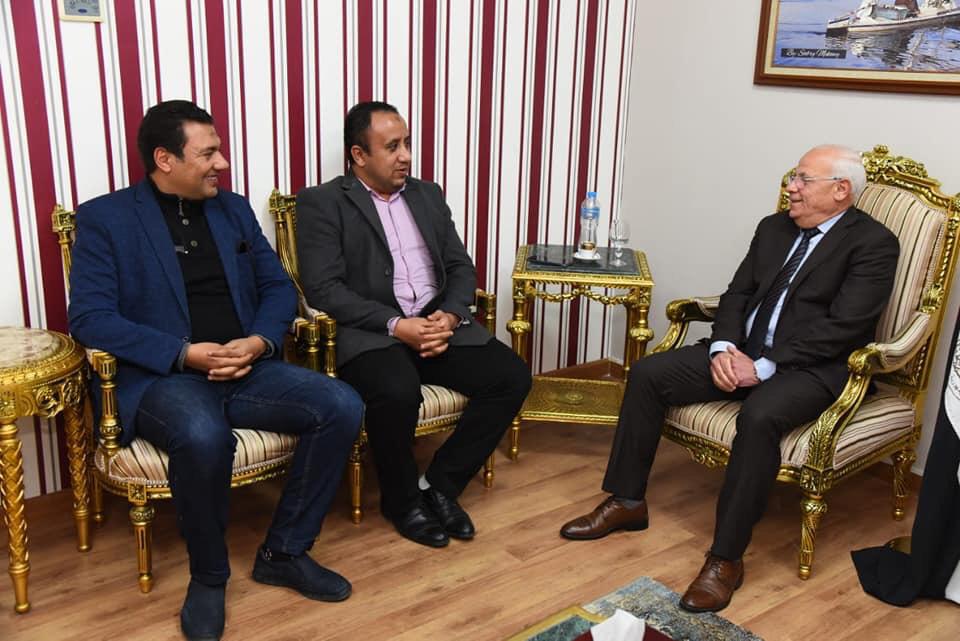محافظ بورسعيد فى مصر يستقبل مستشاري رئيس الوزارء للمشروعات القومية