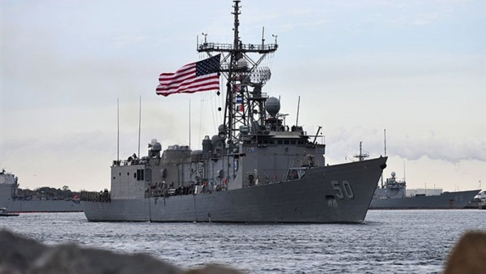 ” البحرية الأمريكية ” تصادر 150 صاروخًا إيرانيًّا كانت في طريقها للحوثيين