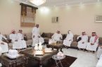 محافظ صامطة يقدم واجب العزاء في وفاة الشيخ أحمد مدخلي