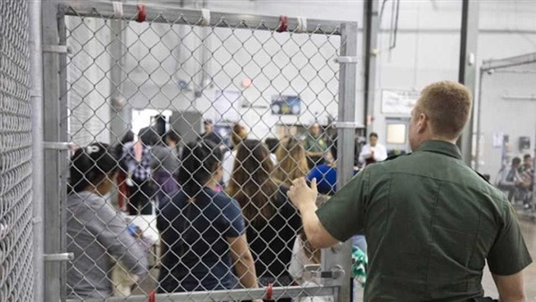إعلان أول حالة إصابة بفيروس كورونا في مراكز احتجاز المهاجرين غير الشرعيين بالولايات المتحدة