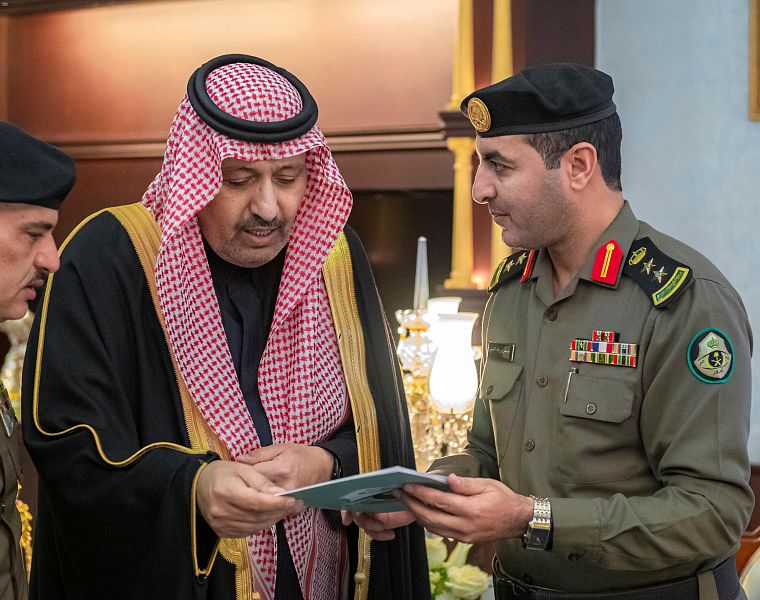 أمير الباحة يؤكد على أهمية التعاون مع الجهات الأمنية لخفض معدل الحوادث