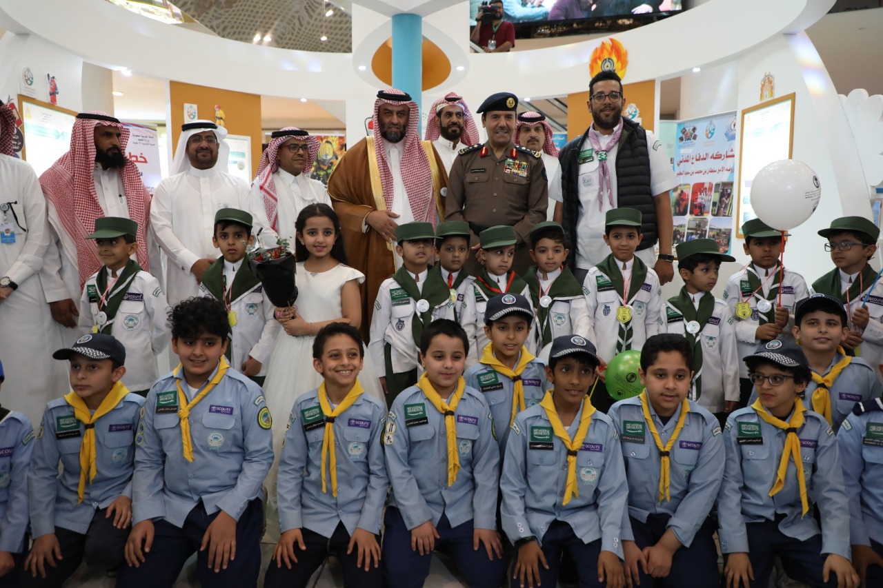 4700 مدرسة في الرياض تحتفي برجال الدفاع المدني في يومهم العالمي