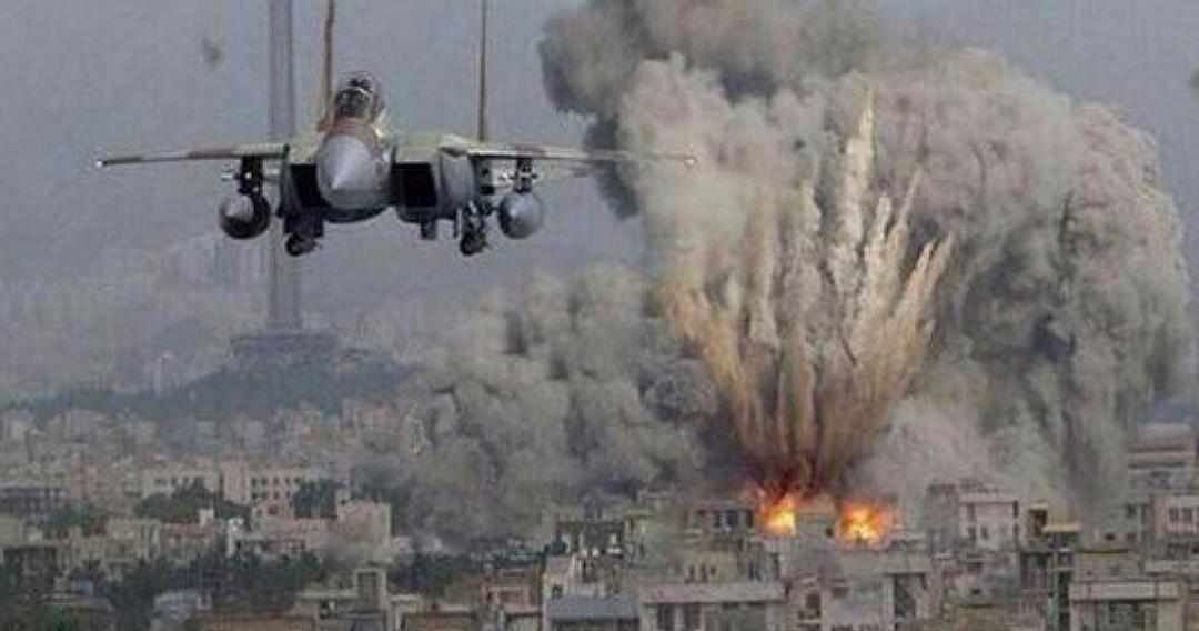 الطيران الحربي الإسرائيلي يستهدف عدة مواقع بقطاع غزة