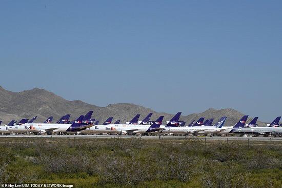 أمريكا تلجأ لصحراء كاليفورنيا لركن مئات الطائرات بسبب أزمة كورونا