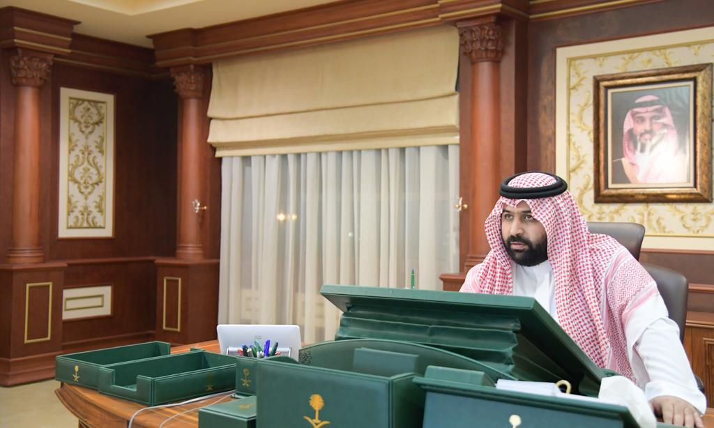 الأمير محمد بن عبدالعزيز يجتمع عبر الإتصال المرئي برئيس القطاع الجنوبي لشركة المياه الوطنية