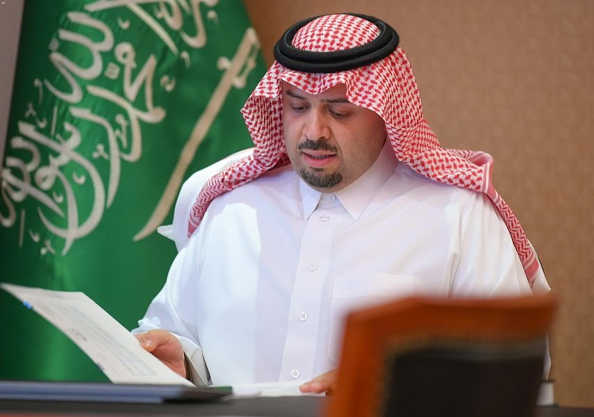 الأمير فيصل بن خالد بن سلطان يرأس إجتماع لجنة الطوارئ بالحدود الشمالية