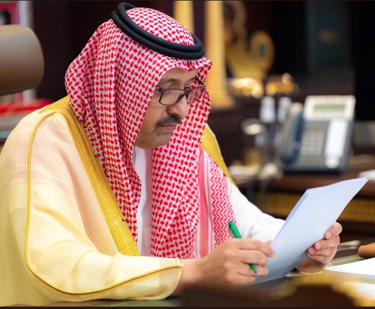 الأمير حسام بن سعود يعتمد خطة استئناف عمل موظفي إمارة منطقة الباحة ومحافظاتها
