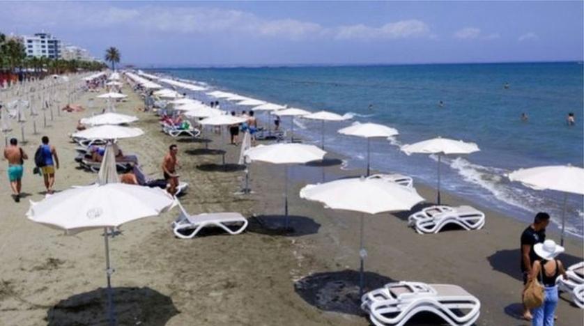 اليونان وقبرص: إقامة السياح وعلاجهم مجاناً إذا أصيبوا بـ«كورونا» 