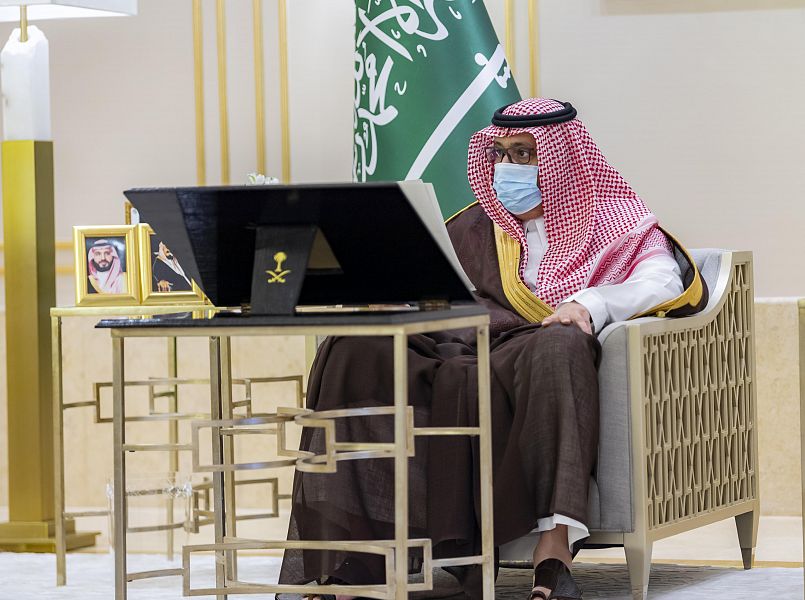 سمو الأمير حسام بن سعود يستقبل مدير أمن الطرق بالباحة المعين حديثاً