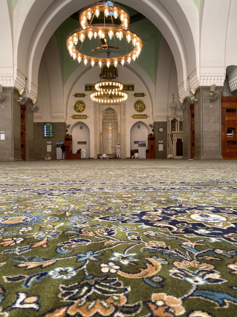 وزارة الشؤون الإسلامية تقوم بفرش مسجد قباء ضمن مبادرة عمارة المساجد
