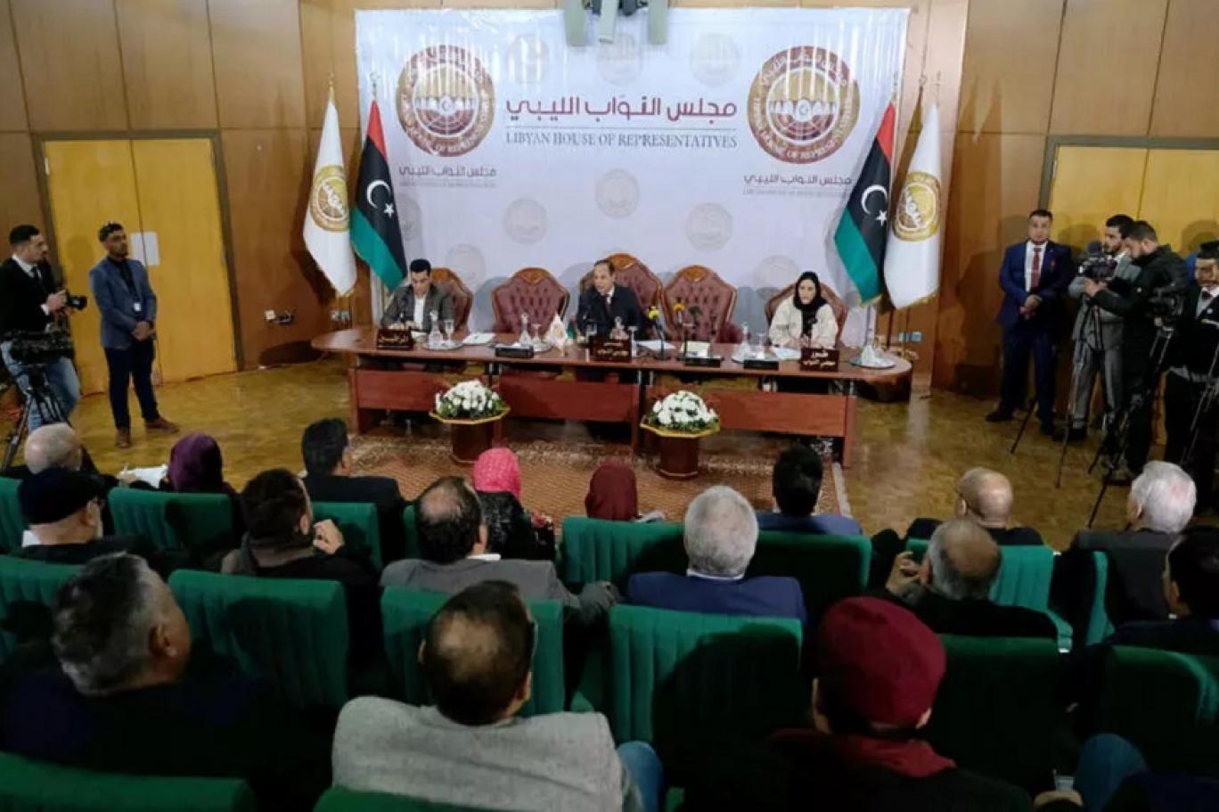 البرلمان الليبي يدعو الجيش المصري للتدخل العسكري