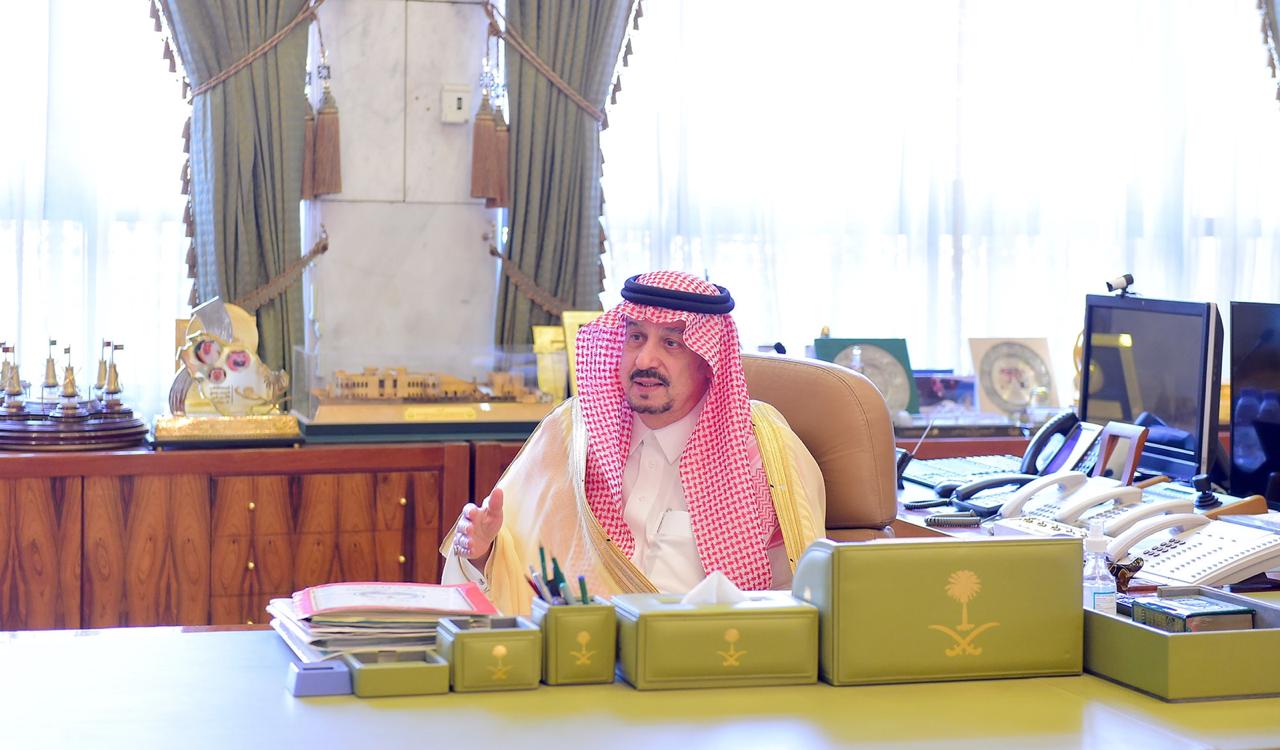 سمو أمير منطقة الرياض يستقبل مساعد وزير الموارد البشرية والتنمية الاجتماعية